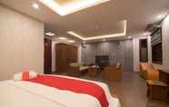 Kamar Tidur 4 Queen's Hotel