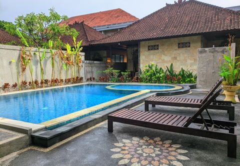 Swimming Pool Taman Sari Cottages II