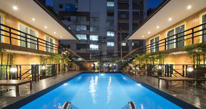 Swimming Pool Resort M - MRT Huai Kwang