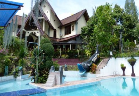 Swimming Pool Puri Eling Homestay & Villa by Desa Wisata Blimbingsari