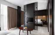 Kamar Tidur 4 Hotel Santika Sukabumi