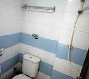 In-room Bathroom 5 Rindang Homestay