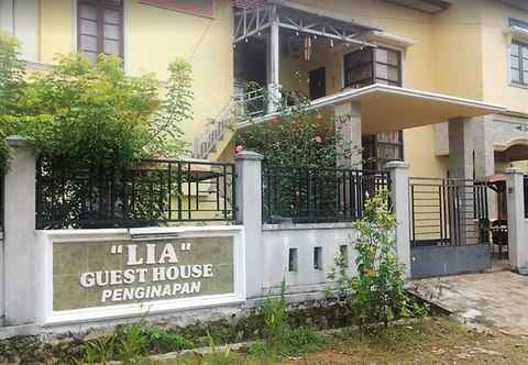 Exterior Lia Guest House Syariah