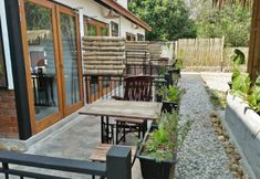 Bangunan 3 Kingfisher House