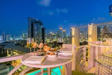 バー、カフェ、およびラウンジ Akara Bangkok