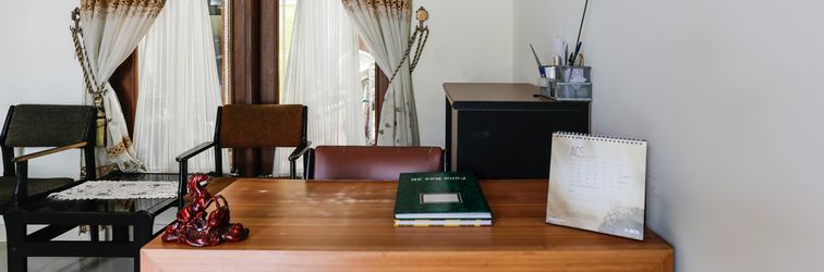 로비 OYO 3759 Delima Guest House Syariah