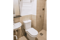 Toilet Kamar Hotel CIQ @ Jalan trus