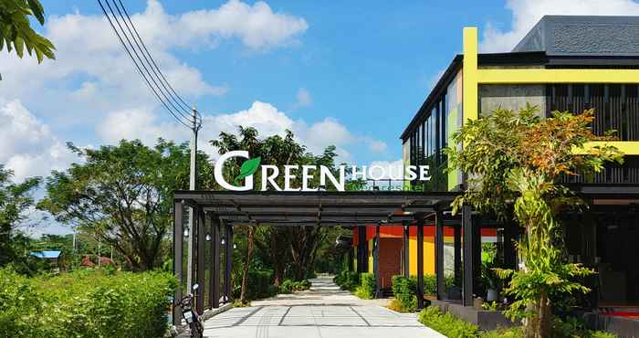 Exterior Green House Neo-Resotel