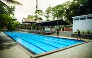 Swimming Pool 3 Hotel Taman Mangkubumi Indah