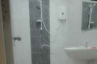 In-room Bathroom Maruay Resort