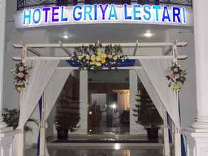 Bên ngoài 4 Hotel Griya Lestari Pati