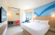 Kamar Tidur 2 Hop Inn Hotel Aseana City