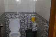 Toilet Kamar Tristar Hotel