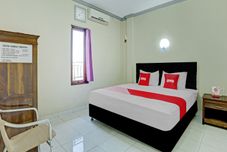 Bedroom OYO 90520 Kuta Family Guest House