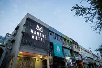 Bangunan 4 Moment Hotel