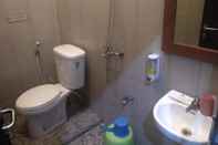 Toilet Kamar One Hotel Pati