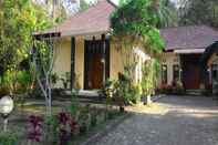 ภายนอกอาคาร Shallom Homestay by Desa Wisata Blimbingsari