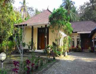 Exterior 2 Shallom Homestay by Desa Wisata Blimbingsari