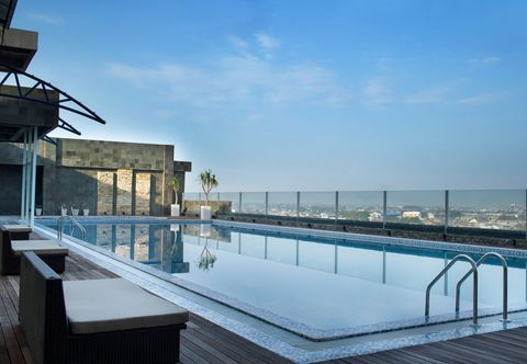 Swimming Pool Four Points by Sheraton Makassar