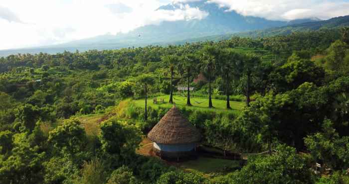 Bangunan Explorer Ecolodge