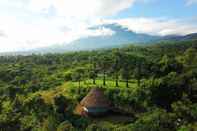 Exterior Explorer Ecolodge