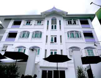 Bên ngoài 2 Nidhra​ Lanna Hotel