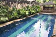 Swimming Pool The Cabin Villa