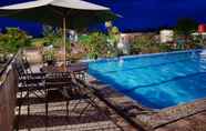 Swimming Pool 7 Fortune Hotel Kendari