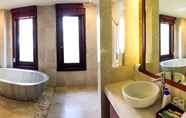 In-room Bathroom 7 VST Ocean View Villas 3 BedRooms R12A