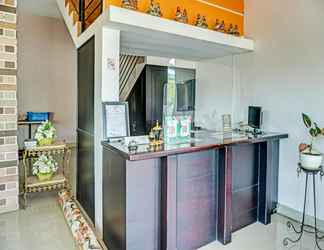 Sảnh chờ 2 Capital O 92187 Hotel Sekar Sunja