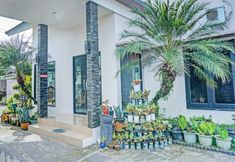 Exterior 5 Capital O 92187 Hotel Sekar Sunja