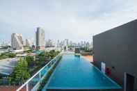 สระว่ายน้ำ Maven Stylish Hotel Bangkok