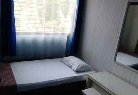 Kamar Tidur OYO 3501 Wisma Ghemilang