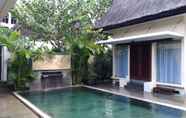 Kolam Renang 5 Sibentang Private Villa