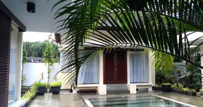 สระว่ายน้ำ Sibentang Private Villa