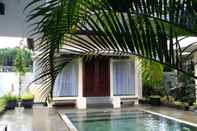 Swimming Pool Sibentang Private Villa