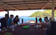 Restaurant 5 Ocean Komodo Trip