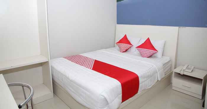 Kamar Tidur OYO 1264 Brizky Hotel