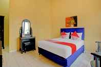 Bedroom OYO 3096 Hotel Dewi Warsiki Near Gilimanuk Port