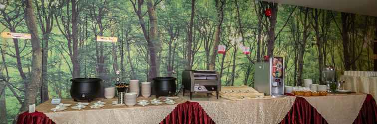 Sảnh chờ Hotel Holmes GP by Holmes Hotel