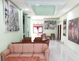 Lobby 2 Hotel Botan Klaten