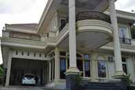 Exterior Angela Homestay Manado 