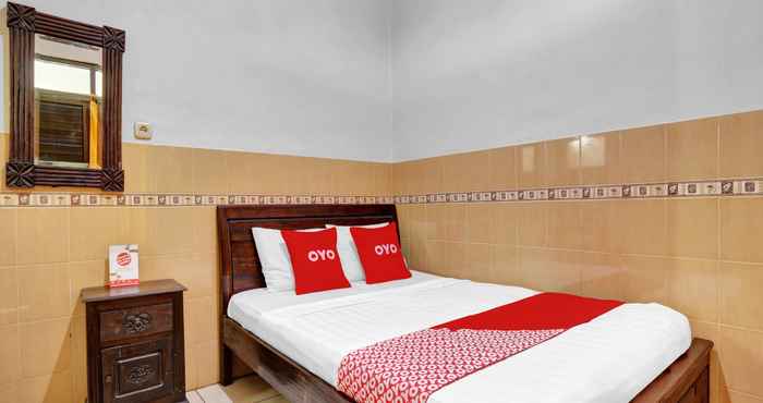 Kamar Tidur OYO 90695 Srikandi Nologaten