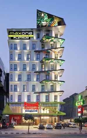 MaxOneHotels.com @ Platinum Hayam Wuruk Jakarta, THB 1,457.85