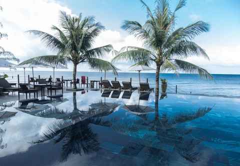 Hồ bơi The Palmy Phu Quoc Resort & Spa