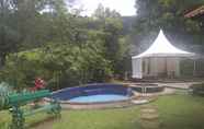 Swimming Pool 7 Villa Bougenville Tawangmangu