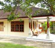 Exterior 2 Nyoman Mei Rejeki Homestay by Desa Wisata Blimbingsari