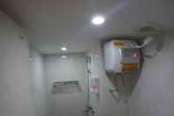 Toilet Kamar The Jarrdin Apartemen by May