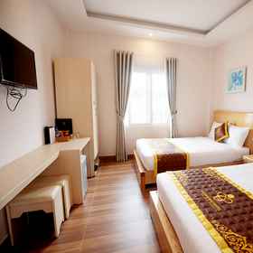 Bedroom 1 Golden Bee Hotel Dalat, Truc Lam Zen Monastery Hotels