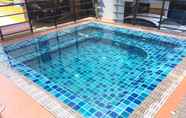 Kolam Renang 6 Trio Gems Condominium Pattaya